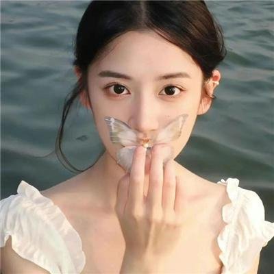 窥探海报